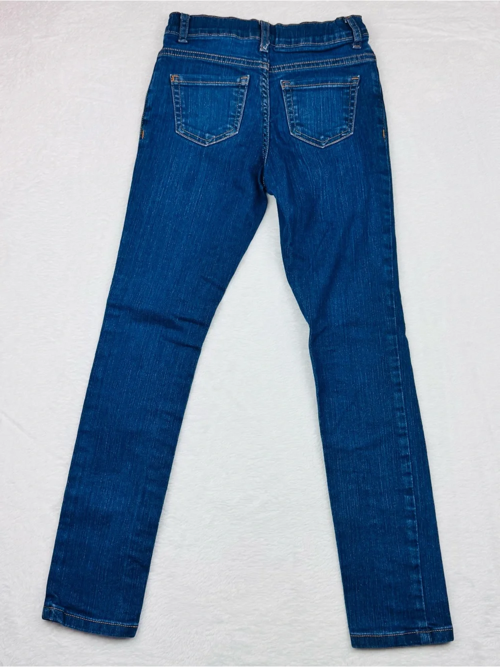 Lot of 2 jeans for girls. 1 is a size 7 Slim, 1 is is a size 8 super skinny